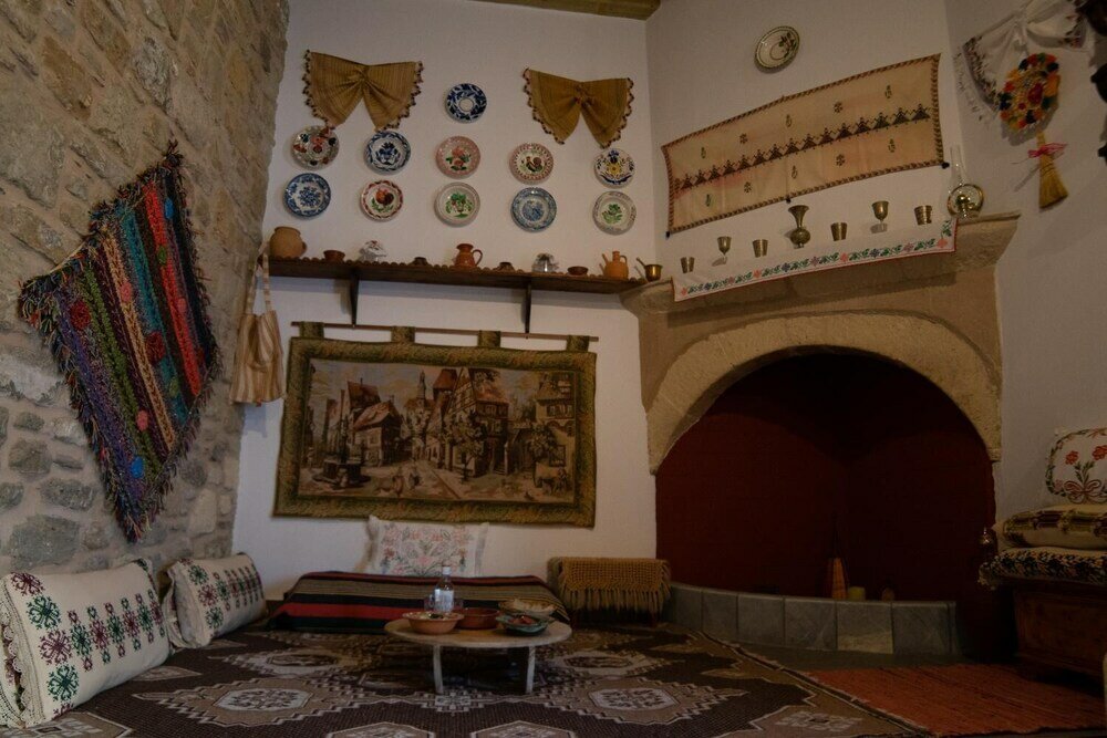 Фото Traditional Stone House Emanouela