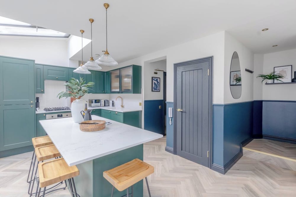 Фото Contemporary Elegance - 2bd Flat, Clapham!