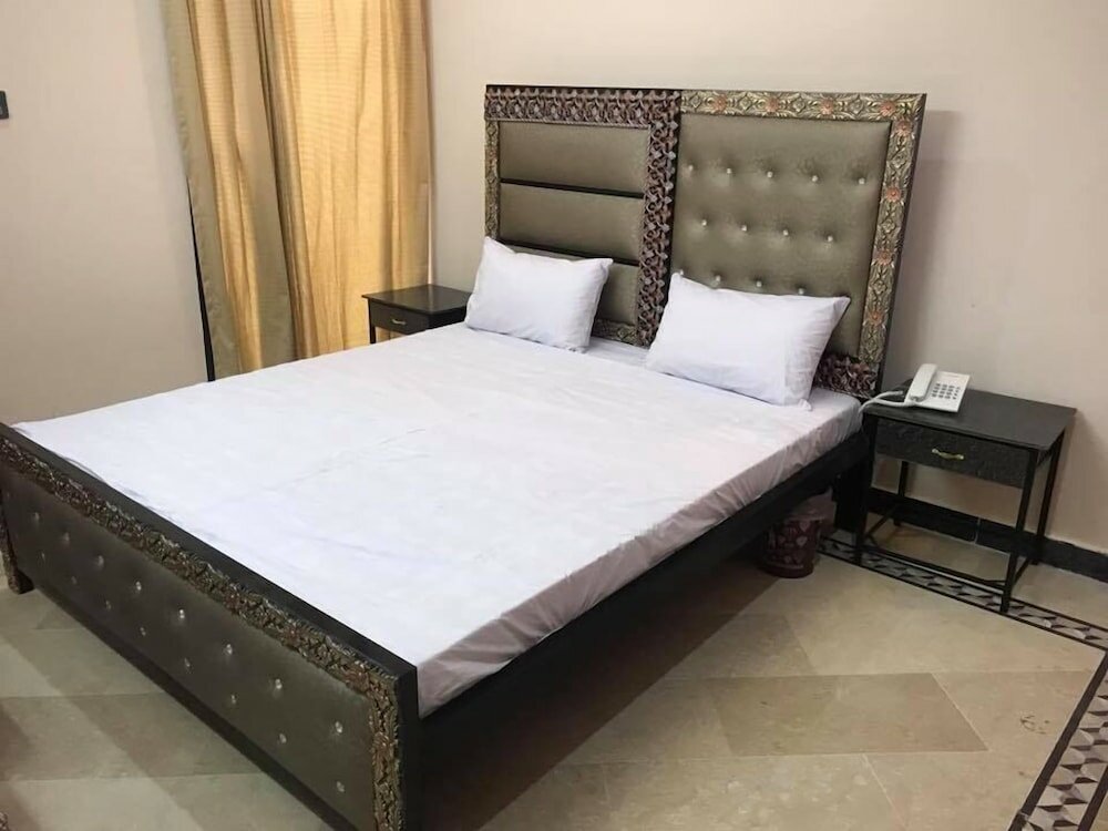 Фото Al Harmain Restaurant