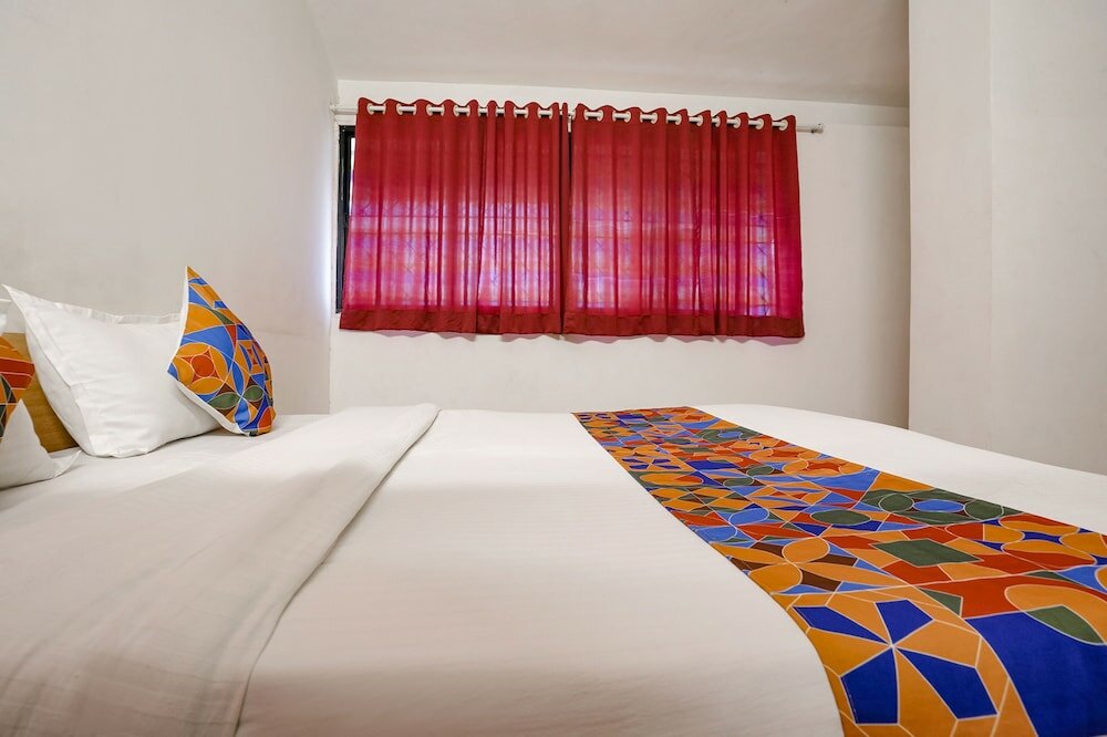 Фото Fabhotel Saubhagya Inn