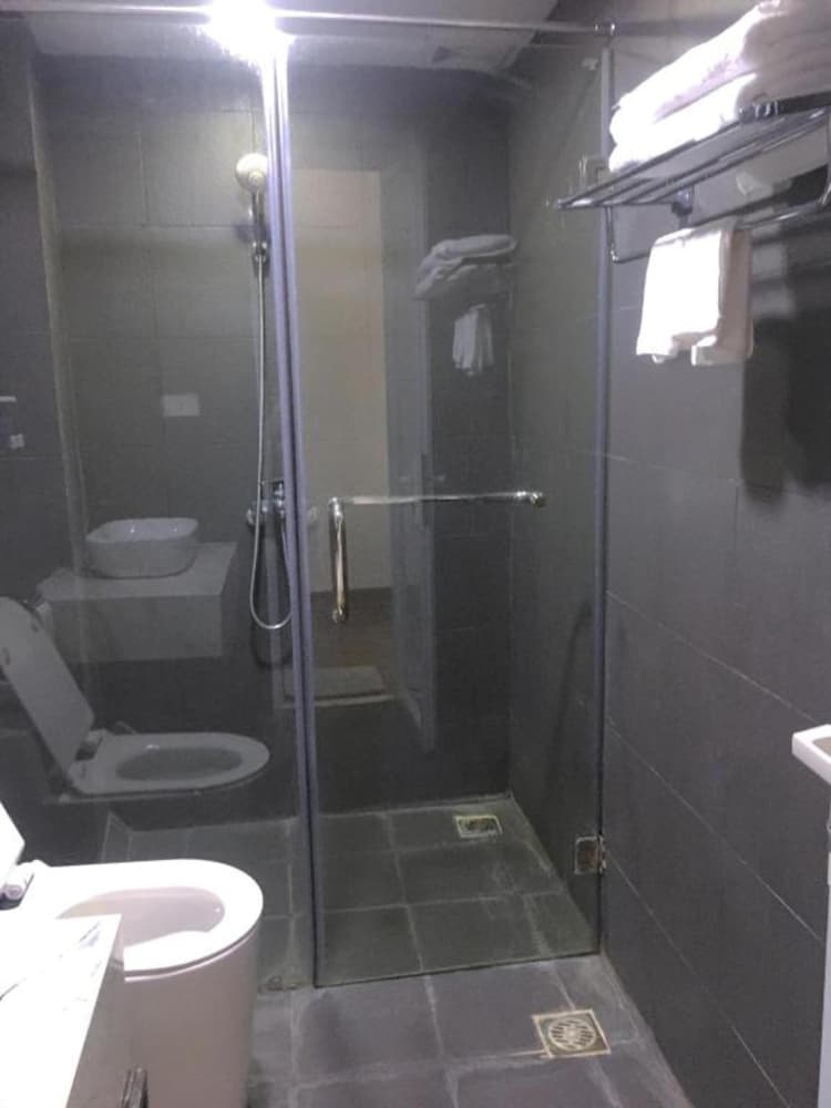 Фото Song Hong View Hotel