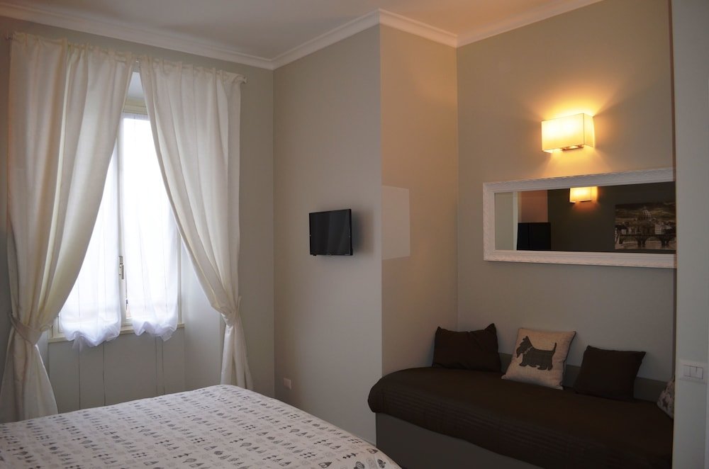 Фото Maison Vaticana