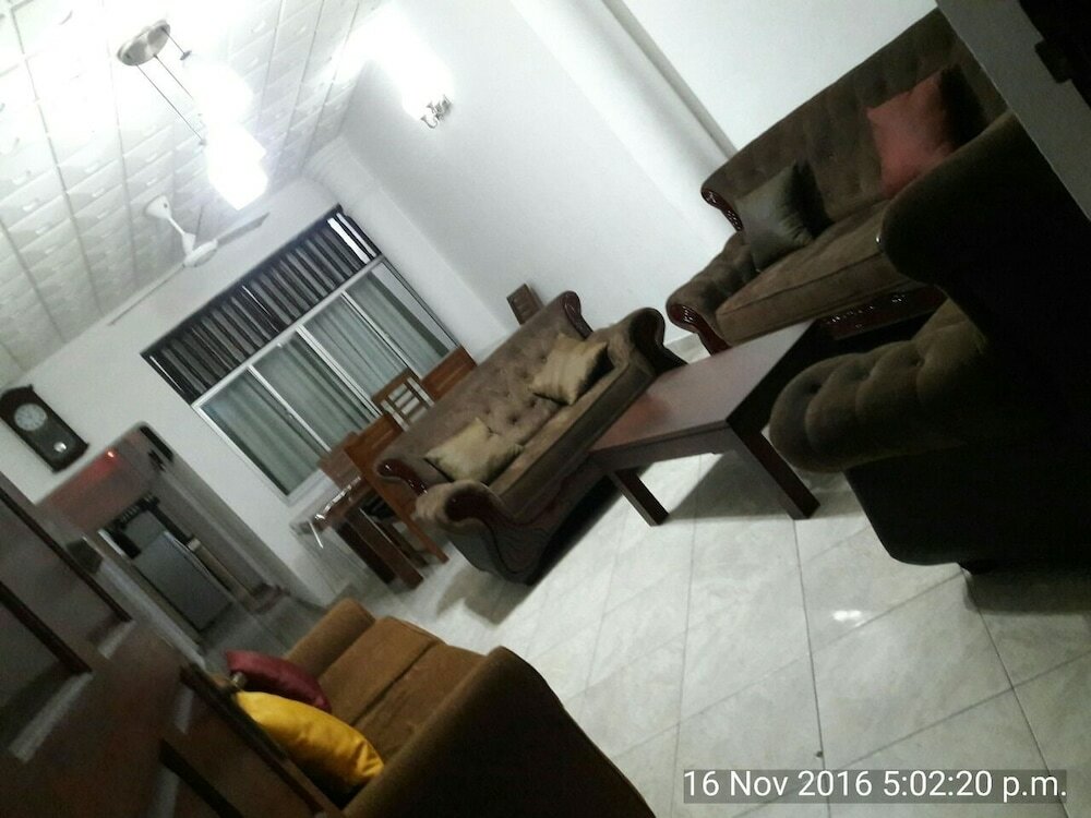 Фото Colombo Apartments - Harmers Avenue