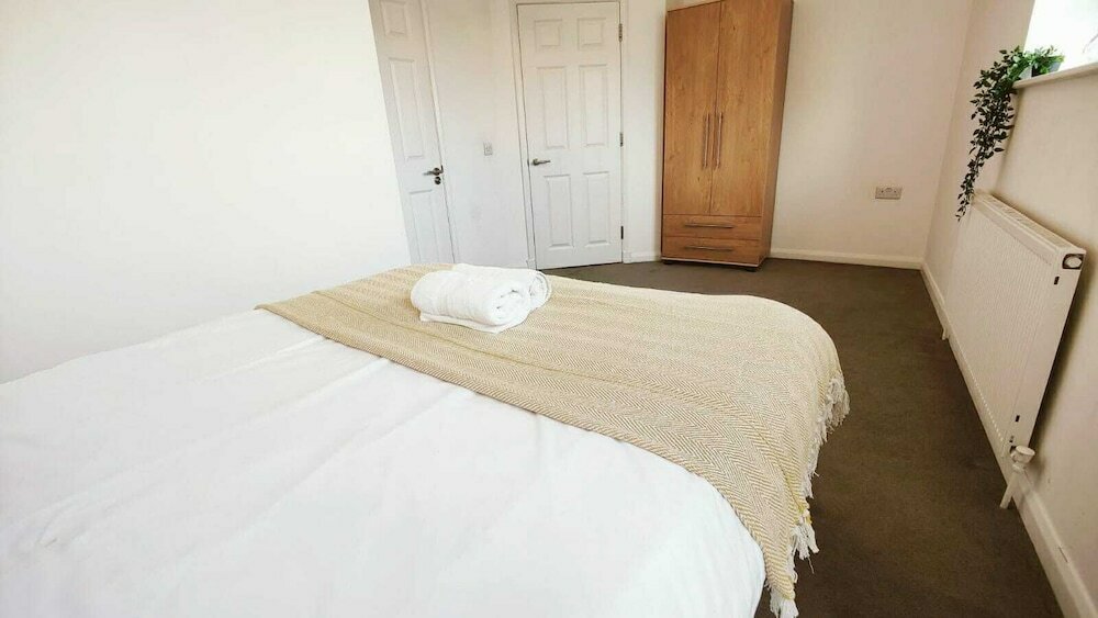 Фото Aldgate Flats in E1