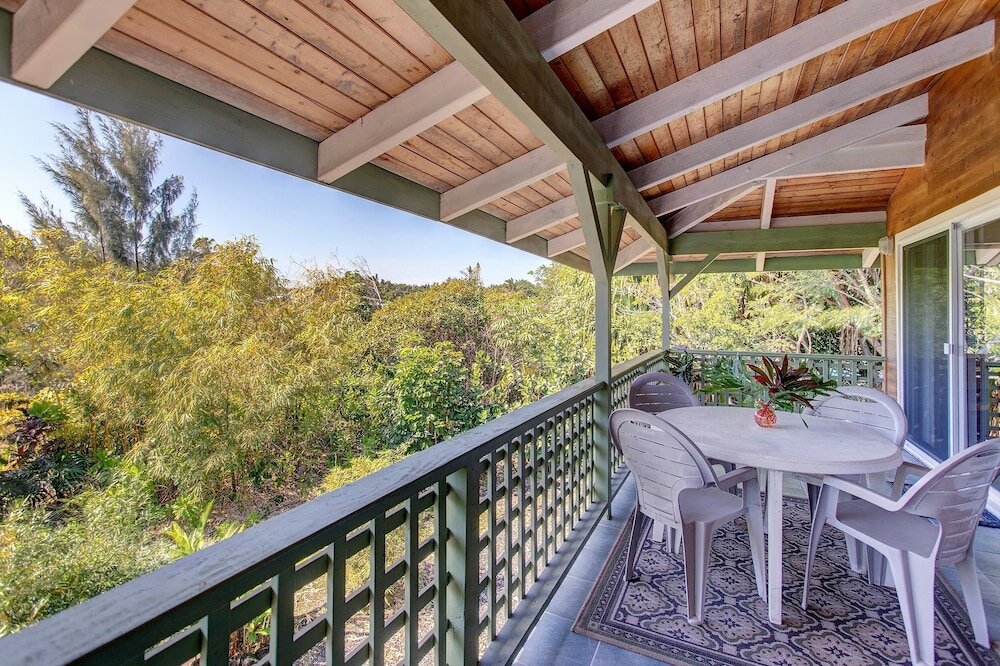 Фото Hale Ki'i Maka Manu 4 Bedroom Home by Redawning