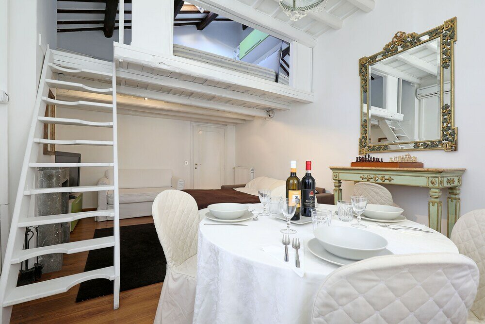 Фото Monserrato Apartment