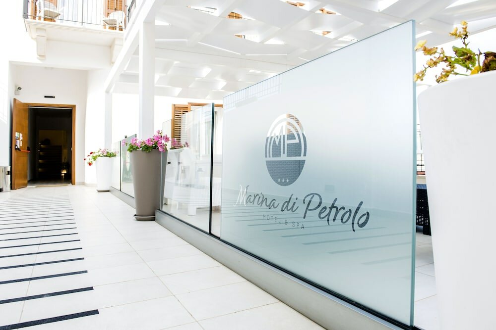 Фото Marina di Petrolo Hotel & SPA