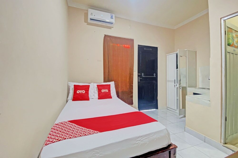 Фото Oyo 92961 Amor Kost