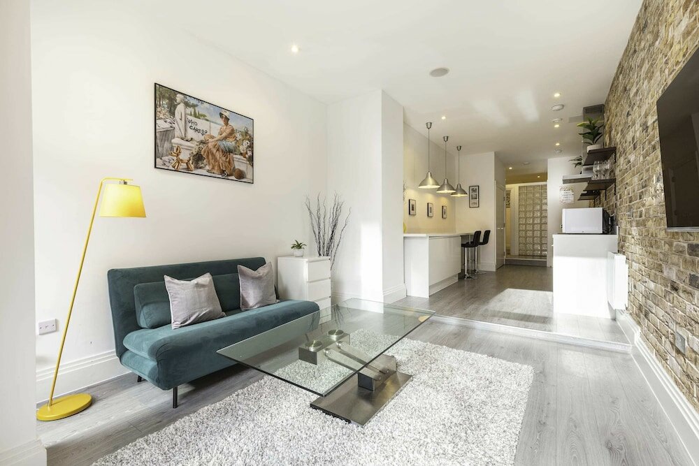 Фото Beautiful One Bed Abode In East Putney