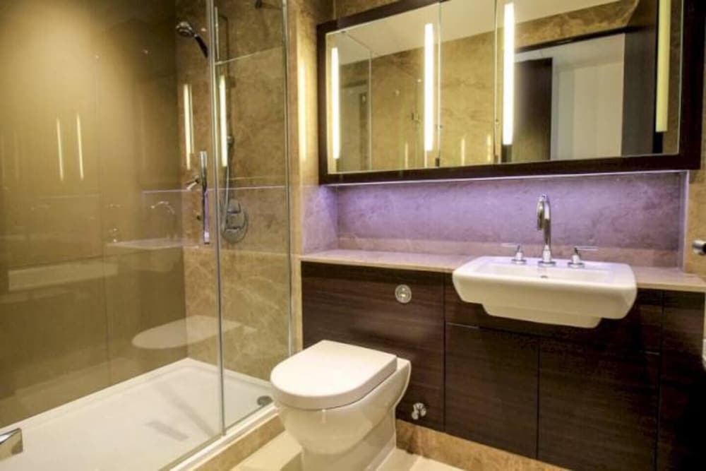 Фото Battersea Reach Luxury Apartments