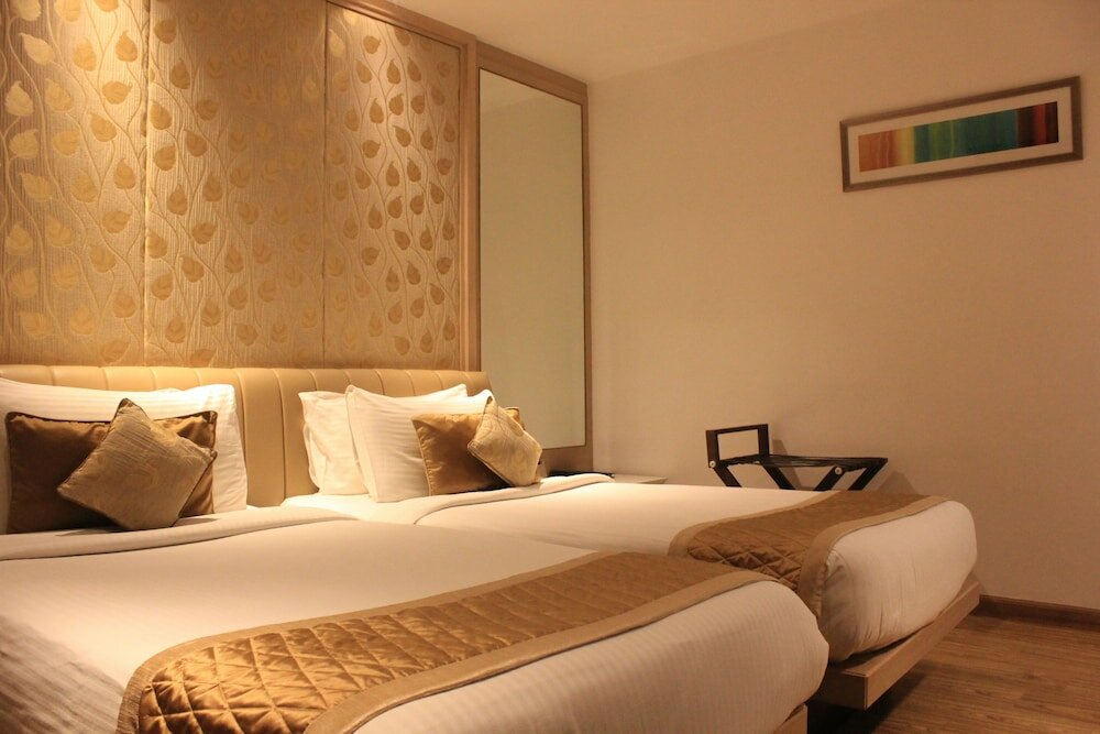 Фото Hotel Swati Deluxe