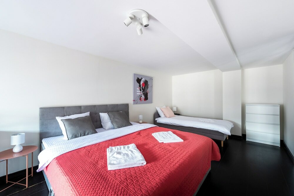 Фото Luxury family apartment on Krizikova st