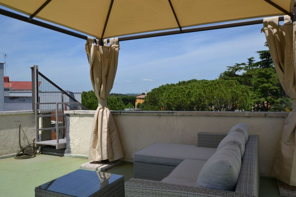 Фото Wonder Penthouse Attic