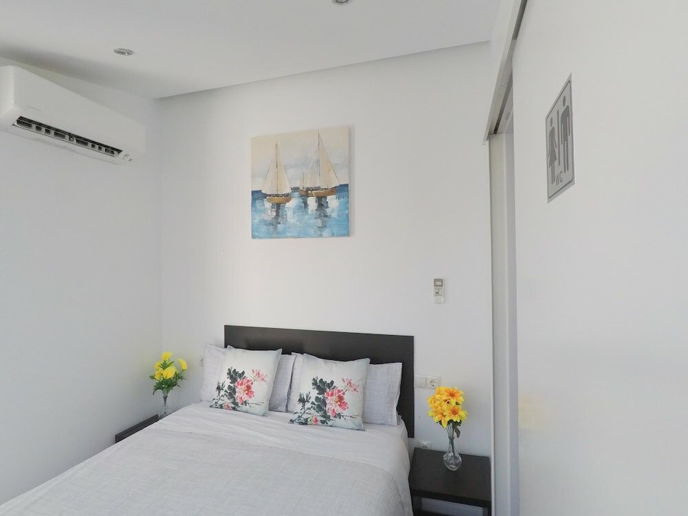 Фото A&z Frailes - Auto check-in property