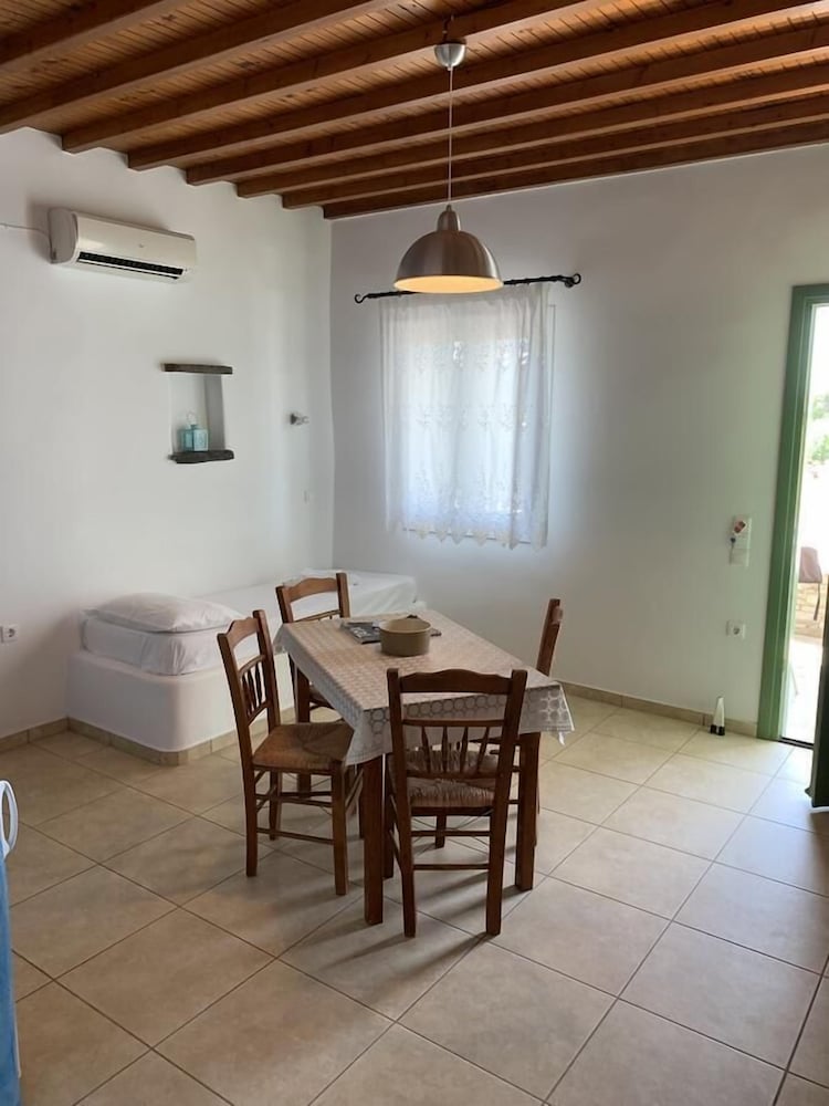 Фото Antique Apartments