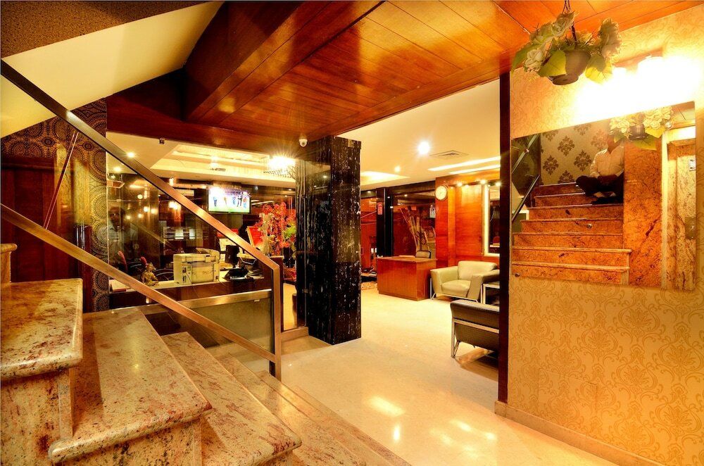 Фото Hotel Omega Residency