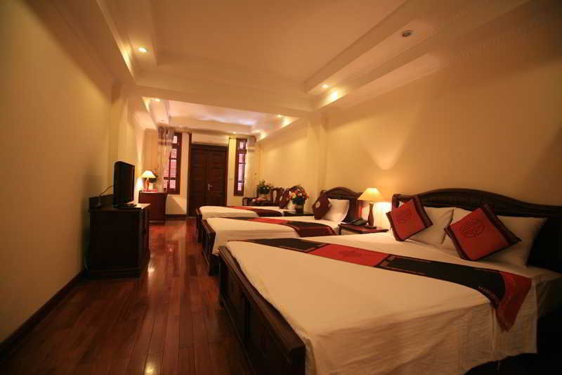 Фото Lucky 3 Hotel & Travel