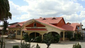 Гостиница Cool Rivers Hotel в Накуру