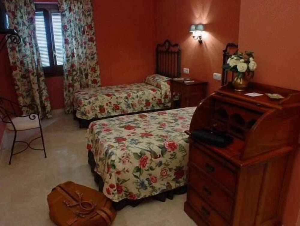 Фото Hostal - Restaurante Emilia