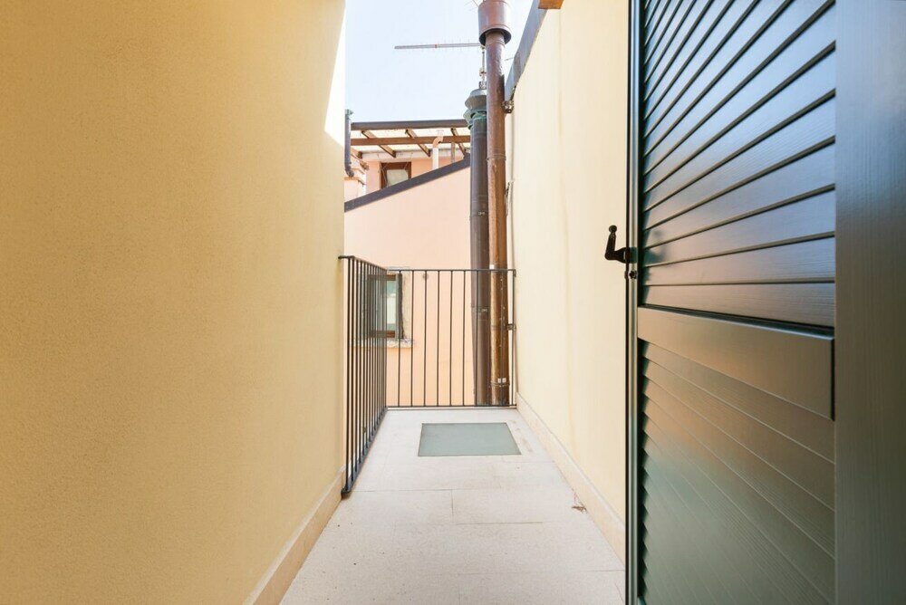 Фото Luxury & Charming Piazzetta San Giorgio Apartments