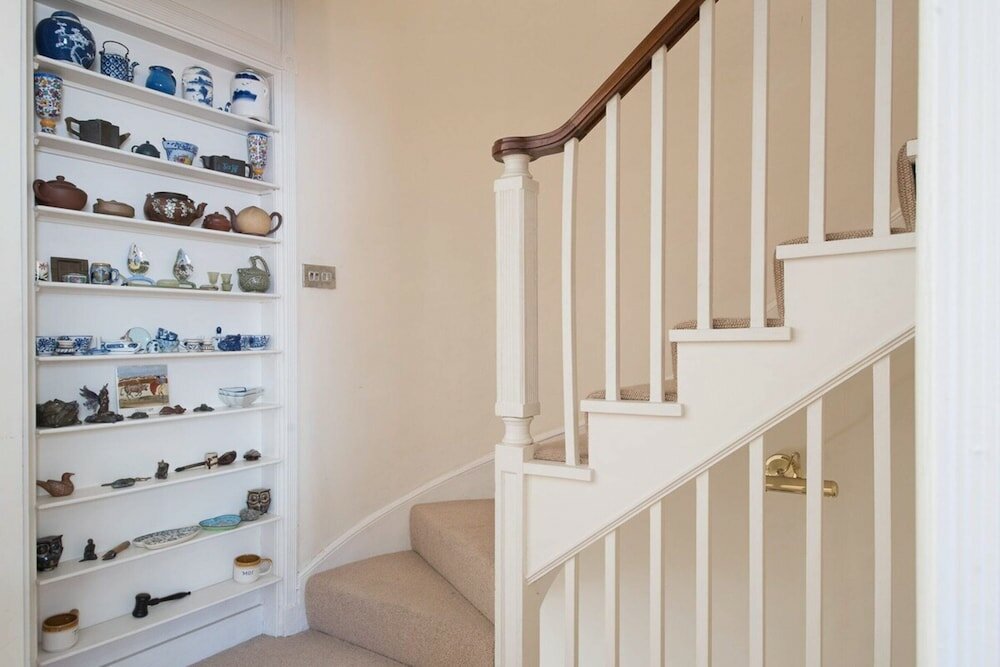 Фото Elegant 3 Bedroom Home Located in South Kensington