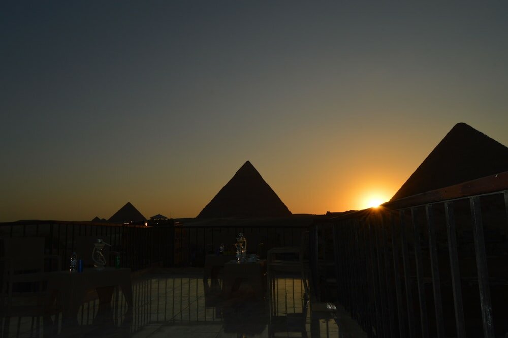 Фото Comfort Pyramids inn