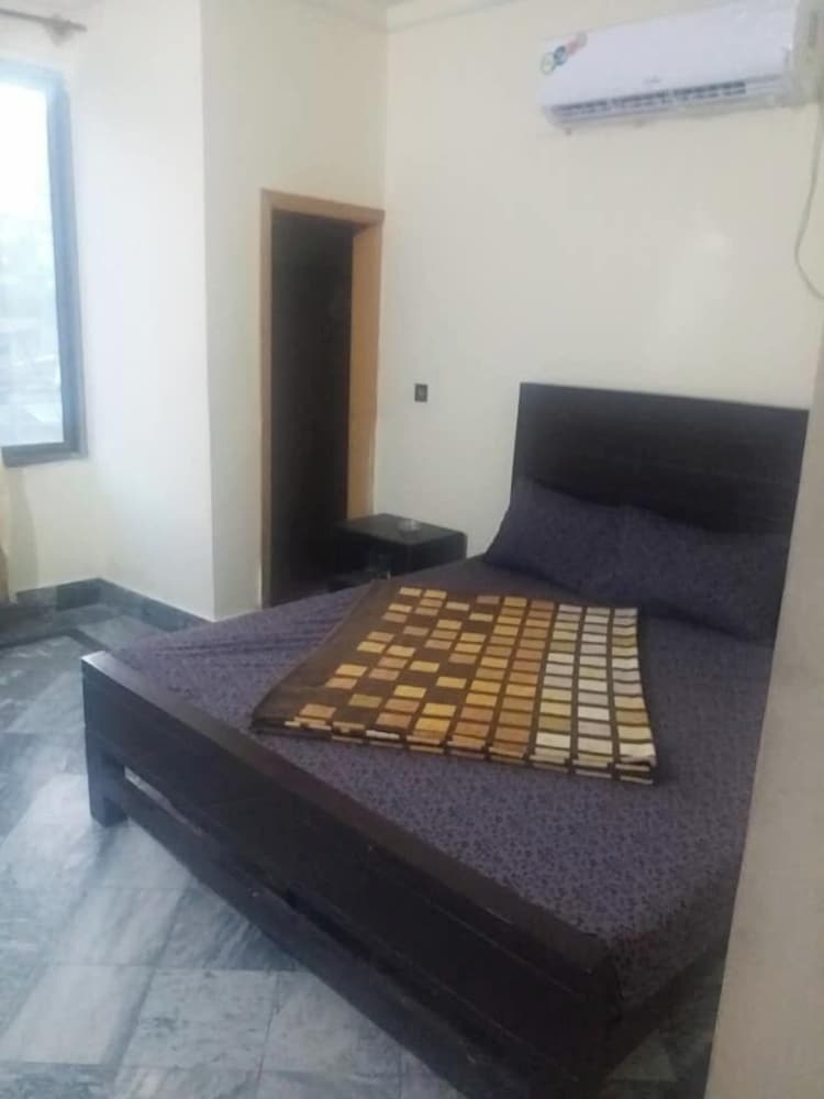 Фото Kashmir Inn Hotel Muzaffarabad