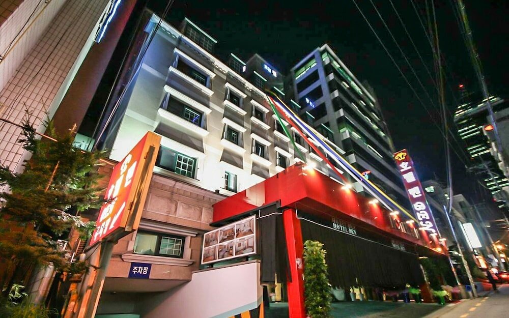 Фото отеля 1