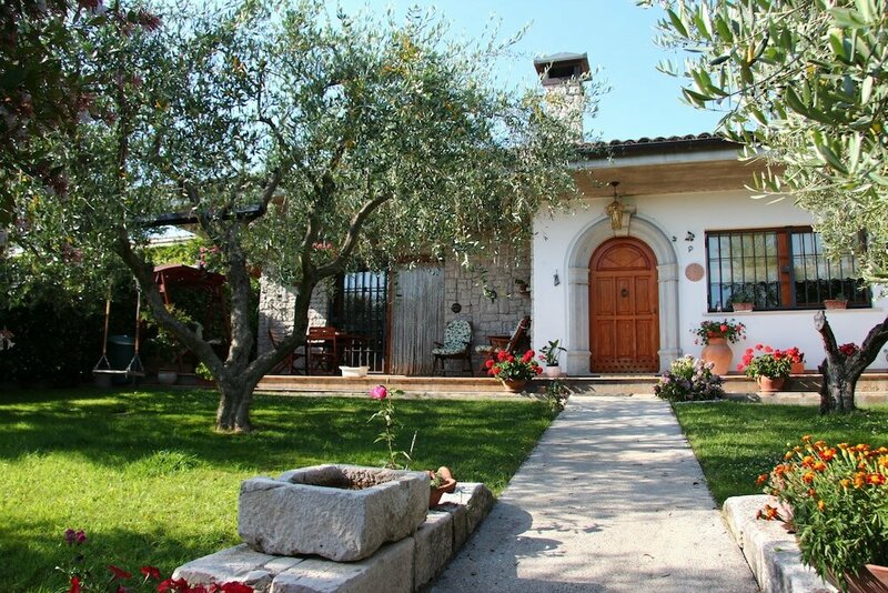 Гостиница B&b Villa Maria Paola Resort Isernia
