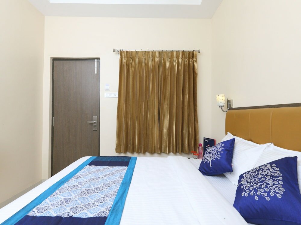 Фото Oyo 14934 Kalyani Grand