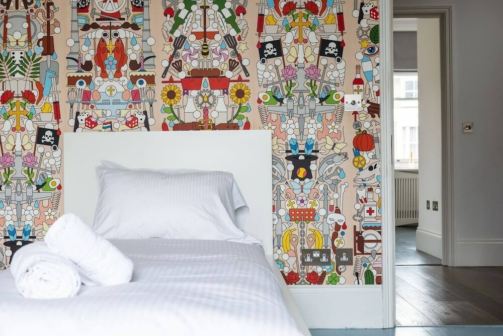 Фото Fantastic 4 Bed House in Iconic Camden