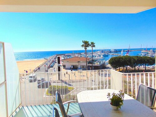Гостиница Apartments Voramar в Камбрильсе