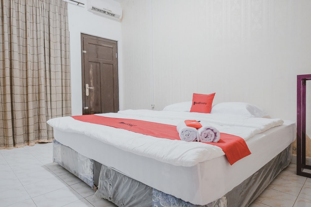 Фото RedDoorz Syariah near Mall Boemi Kedaton Lampung 2