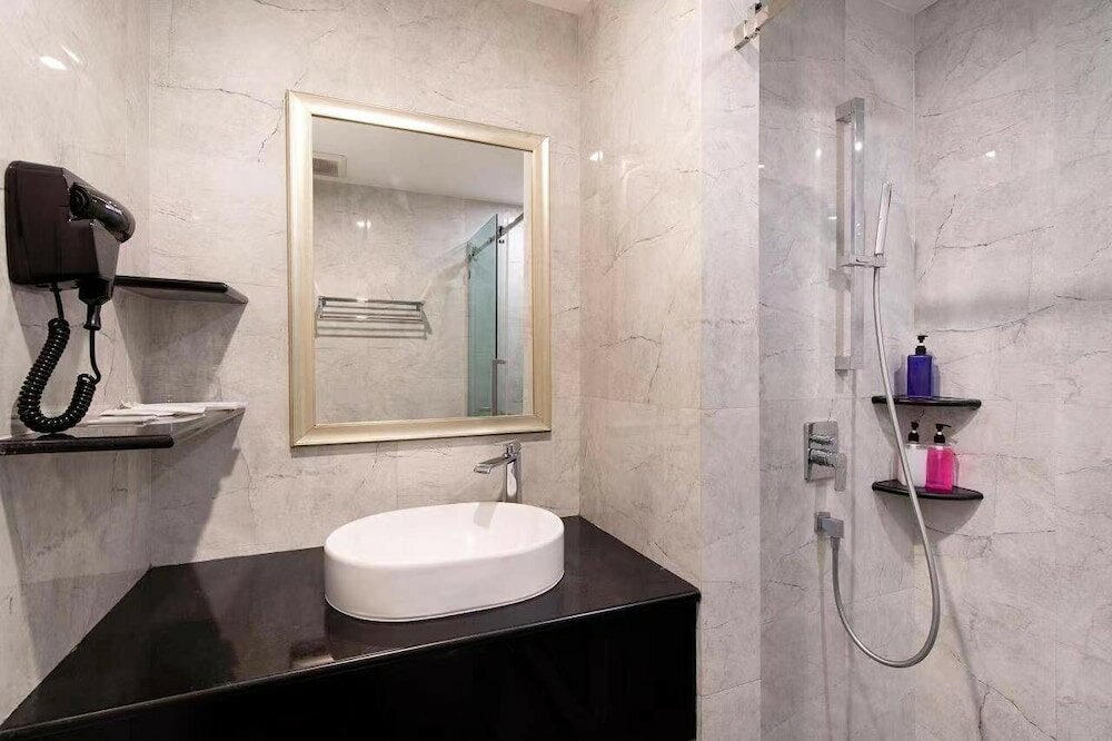 Фото The Ng Hotel