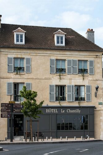 Гостиница H& xF4; tel Le Chantilly в Шантийи