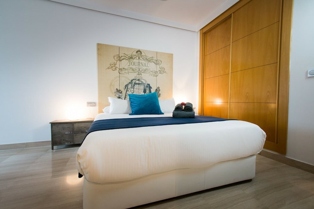 Фото Holidays2Malaga Train Station Area Apartments