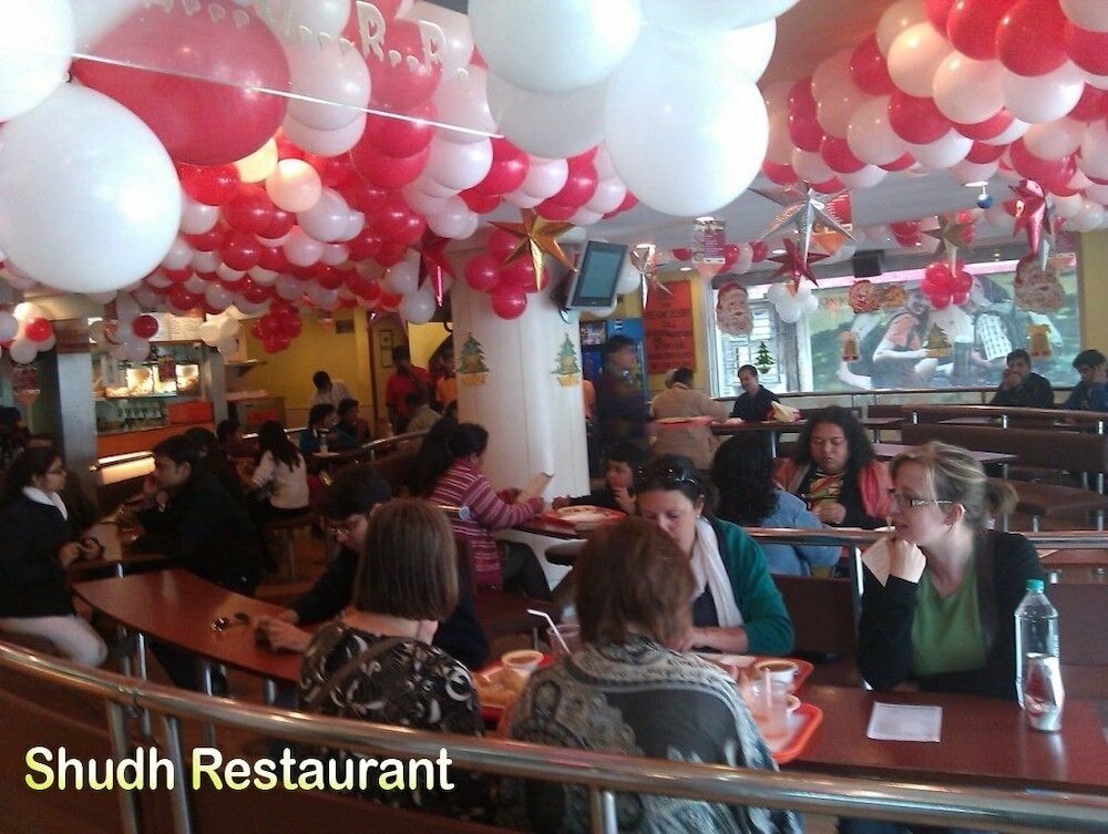 Фото Hotel Swati Deluxe