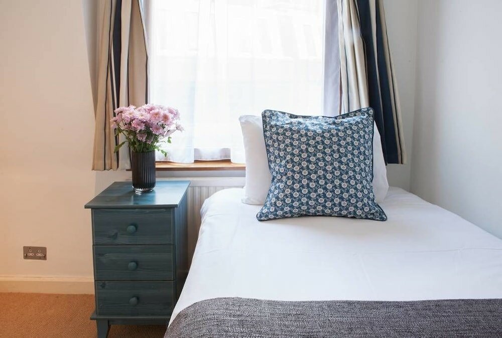 Фото Stylish Apartments next to Buckingham Palace