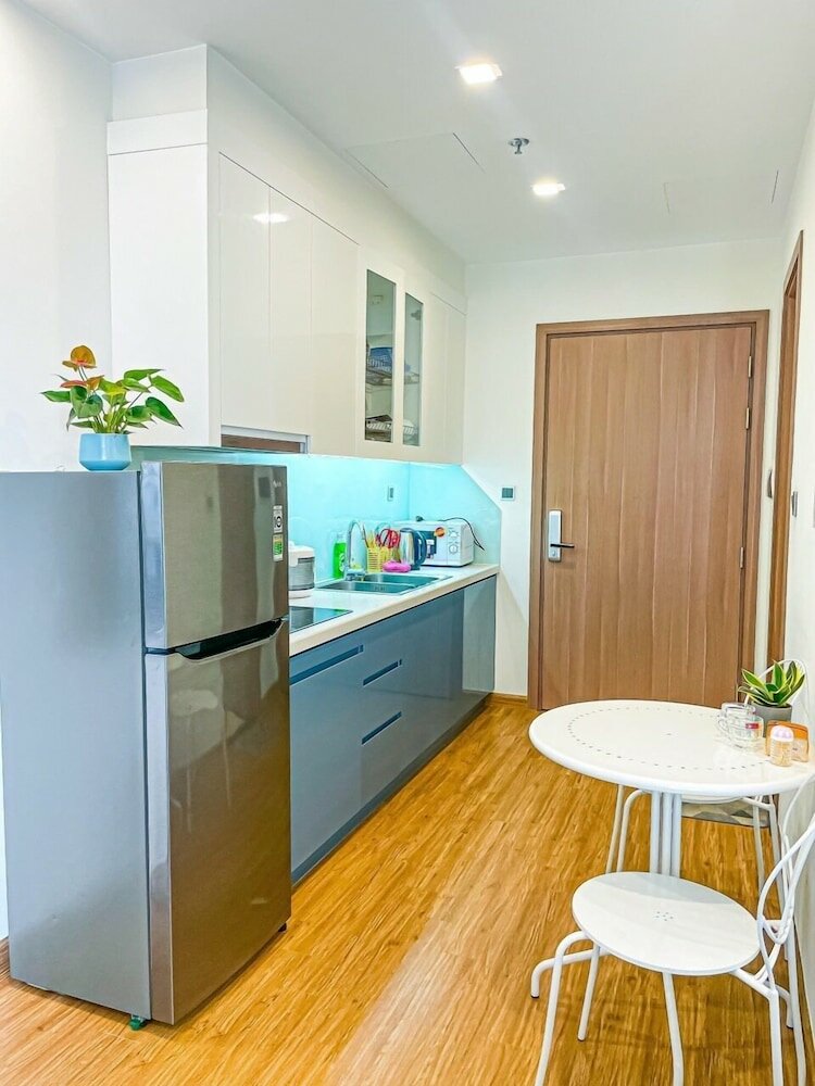 Фото Canh Apartment in Vinhomes Green Bay