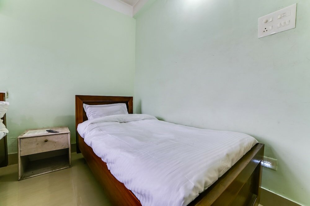 Фото Spot On 62000 Hotel The Raj Palace