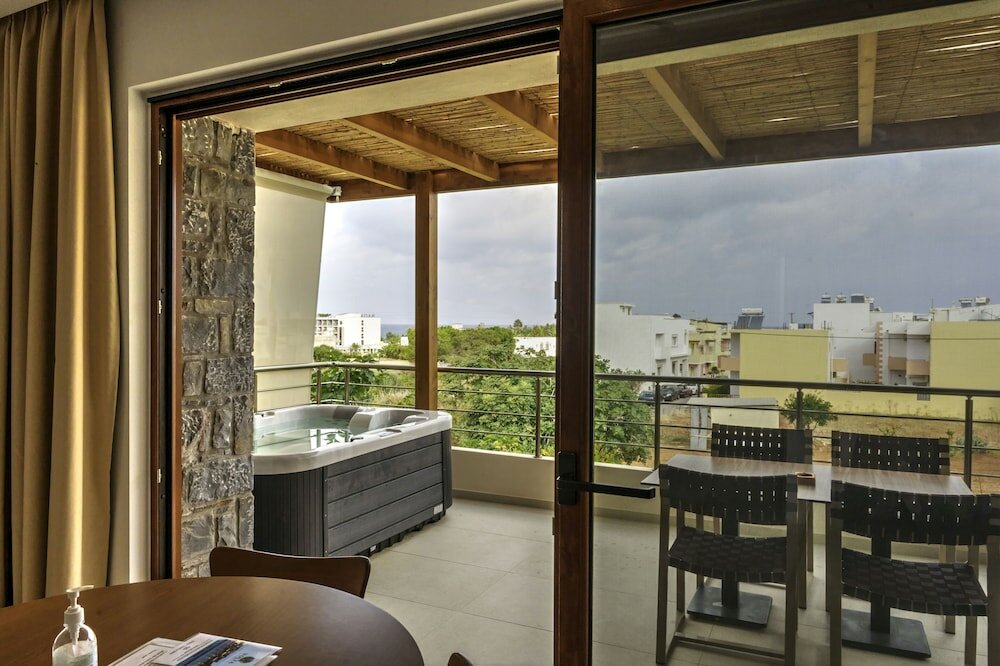 Фото Volta Suites and Villas