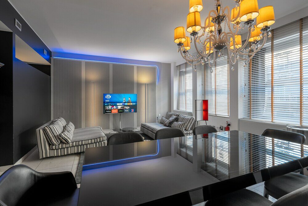 Фото The King Of Milan