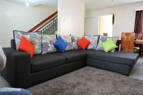 Гостиница Kattaa's Quiet & Cozy Home near Jkia в Найроби