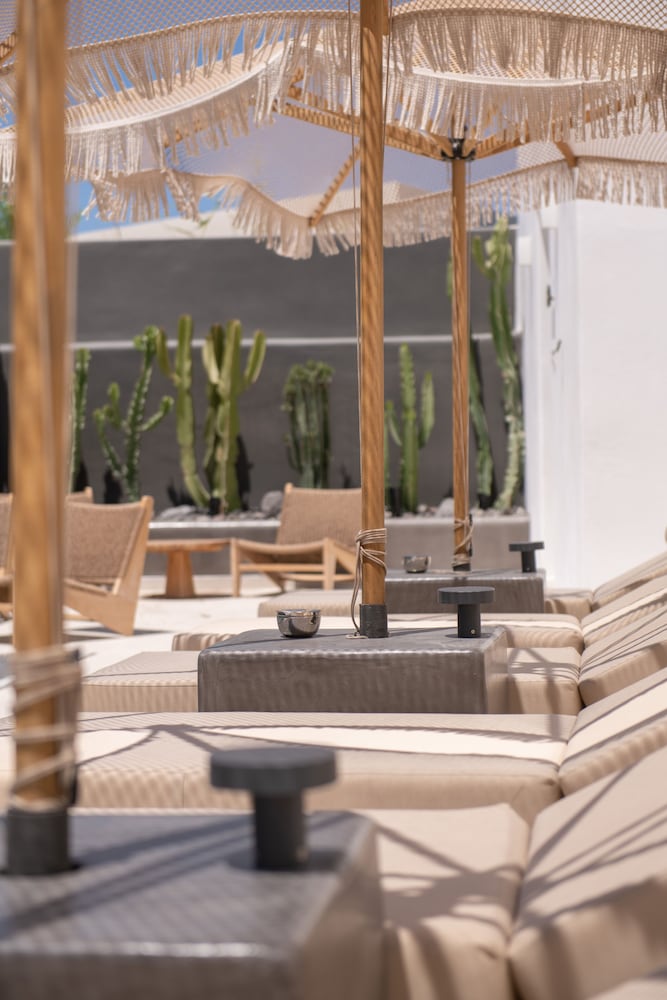 Фото Aval All Suite Hotel