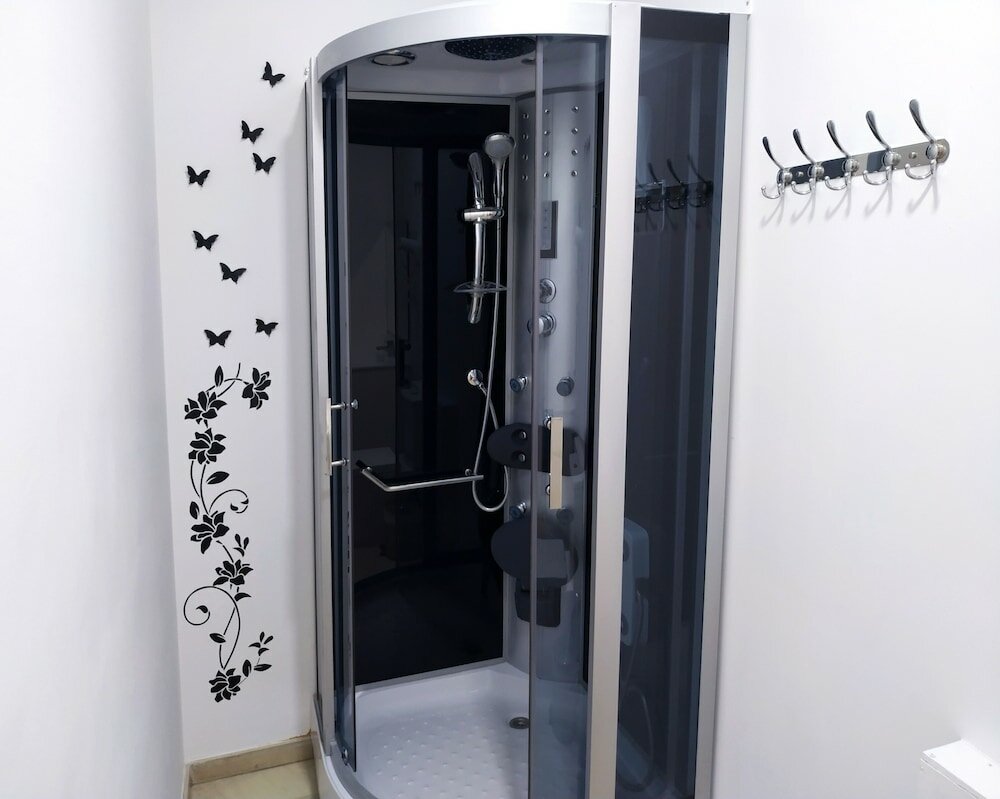 Фото Flats Friends Plaza de la Reina