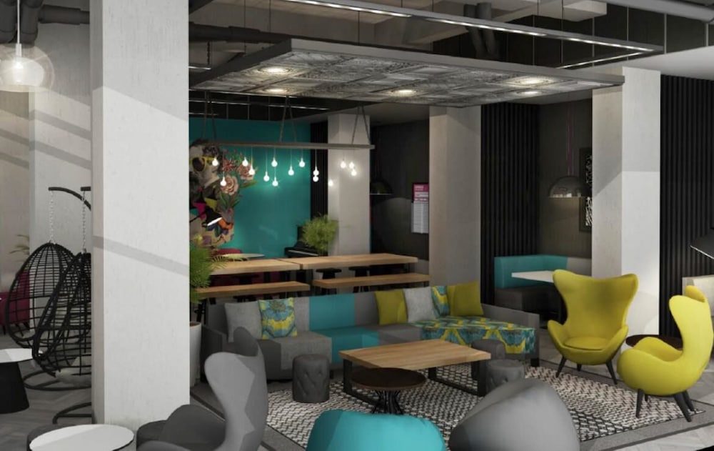 Фото Astor College