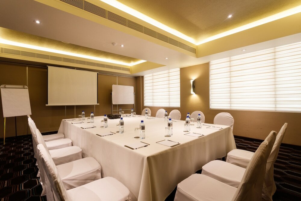 Фото Renuka City Hotel