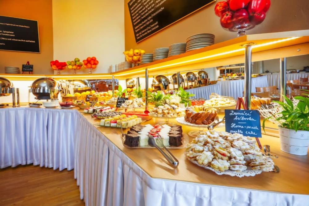 Фото Metropolitan Old Town Hotel - Czech Leading Hotels