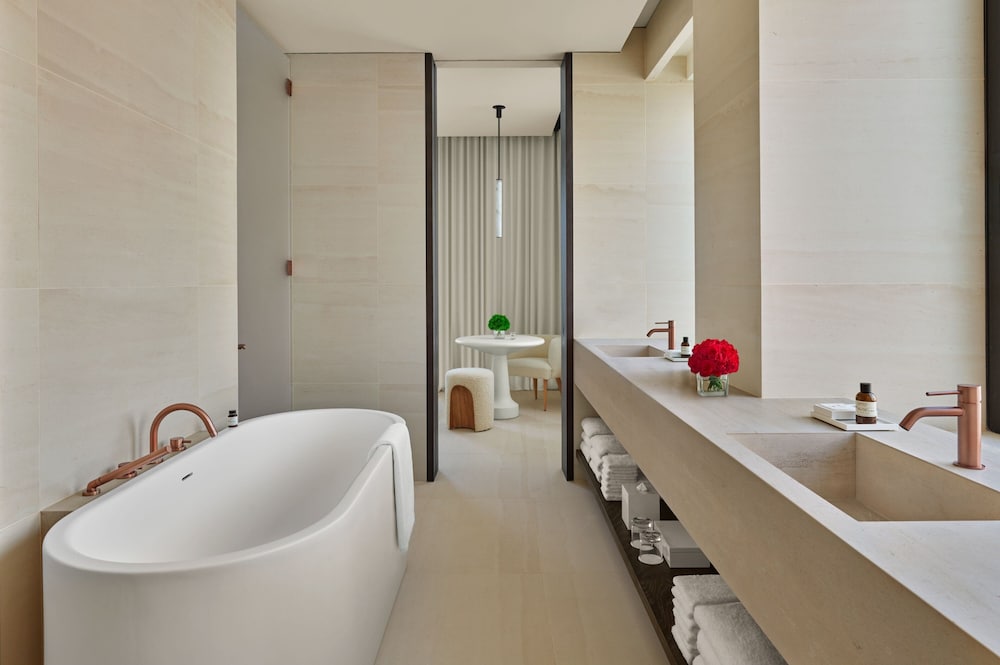 Фото The Madrid Edition