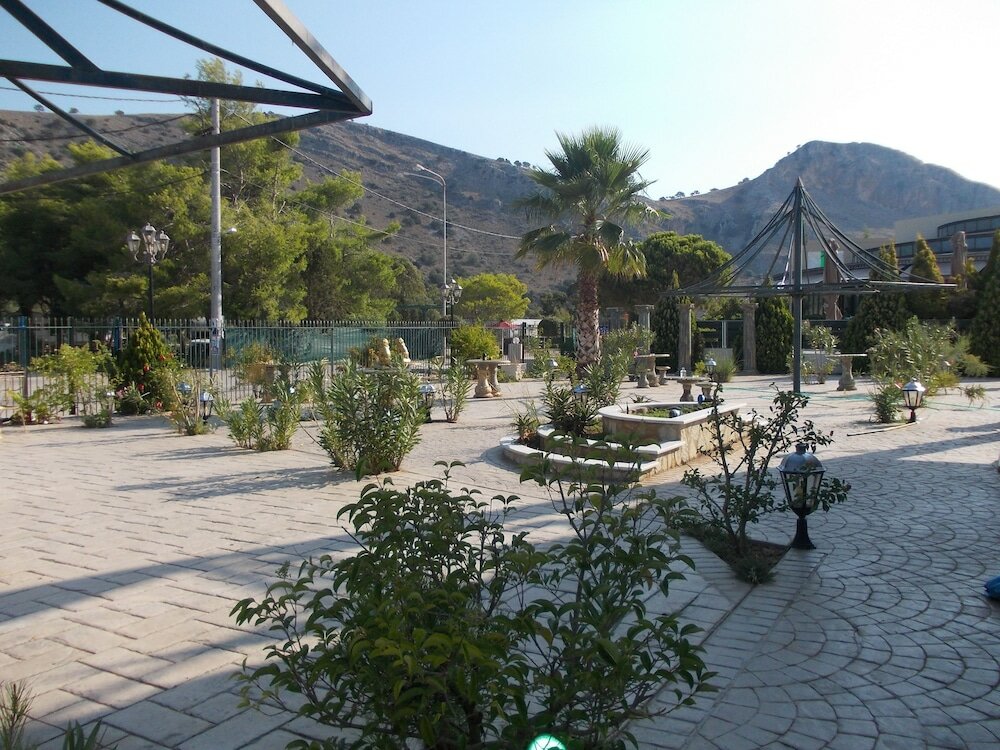 Фото Kalogria Beach Apartments